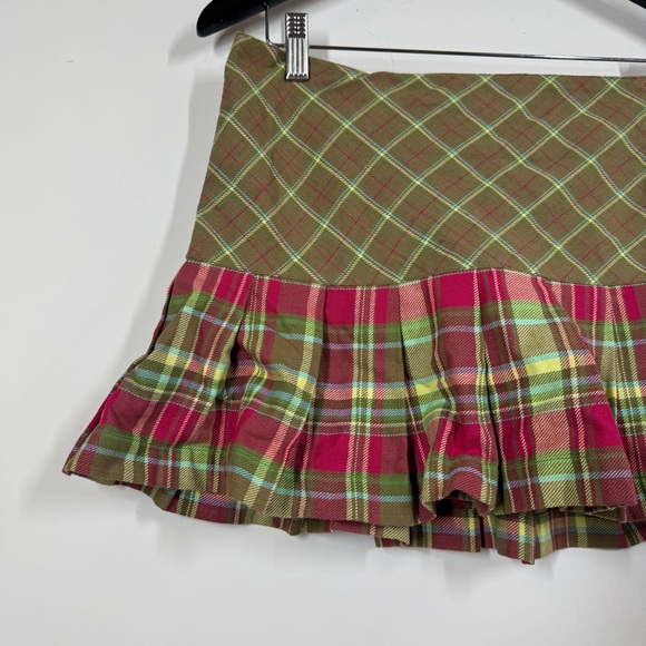 Billabong Y2K Plaid Mini Skirt Green Pink Size 5 Buckle Ruffle Festival - Picture 6 of 11